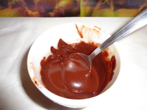 healthy raw vegan chocolate sauce 