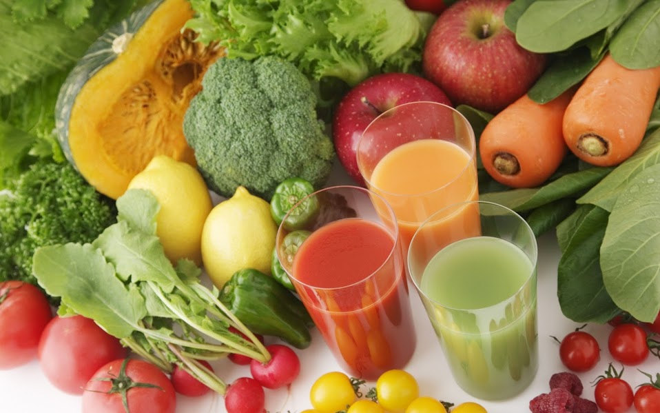 raw-fresh-fruits-2526-veggies-juice